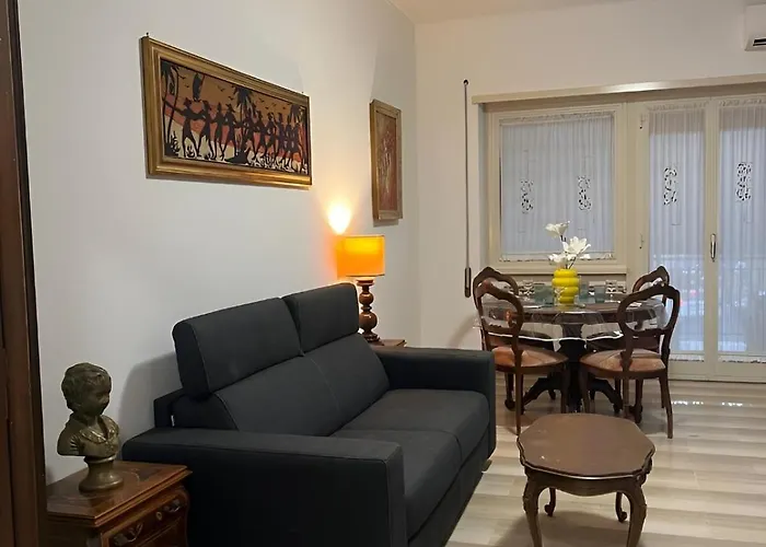 Sunny 2br Near Vatican , Ac , Bus 98 Direct Centre Apartament